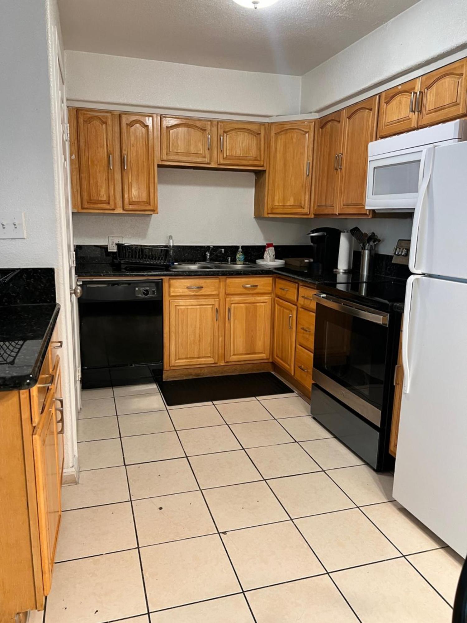 Lovely 1Bed,1Bath Condo With Free Parking Fresno Bagian luar foto